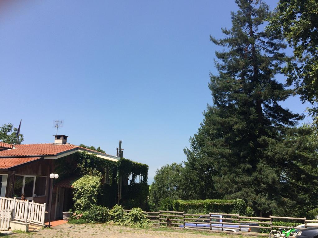 Fattoria Sequoia Bed & Breakfast Castagneto Po Bagian luar foto
